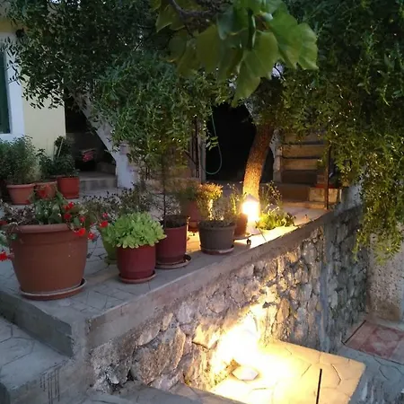 Christos House Kariá