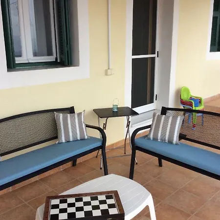 Christos House * Kariá